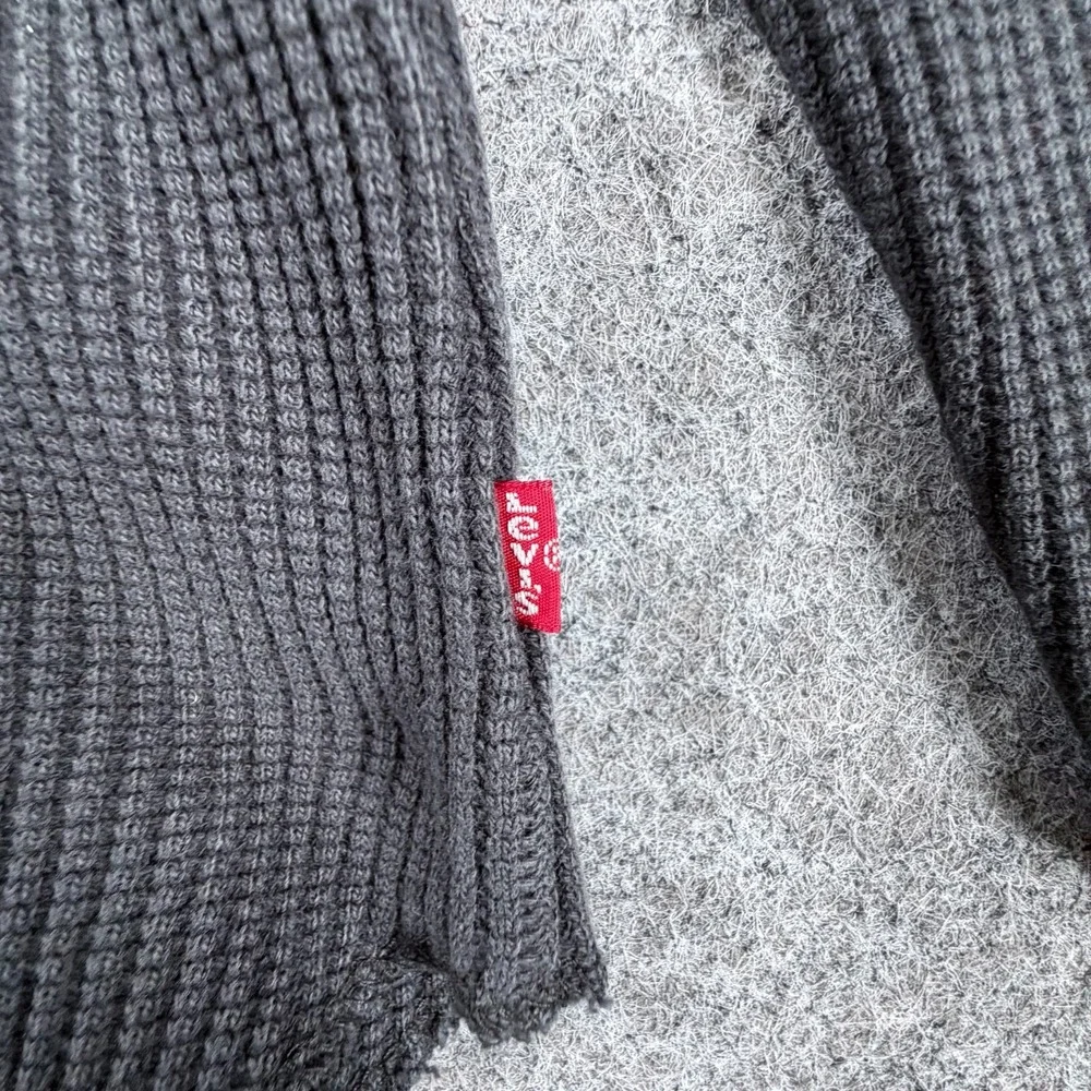Levi's Long Sleeve Relaxed Thermal Shirt Mens Medium Black Crew Neck Pullover